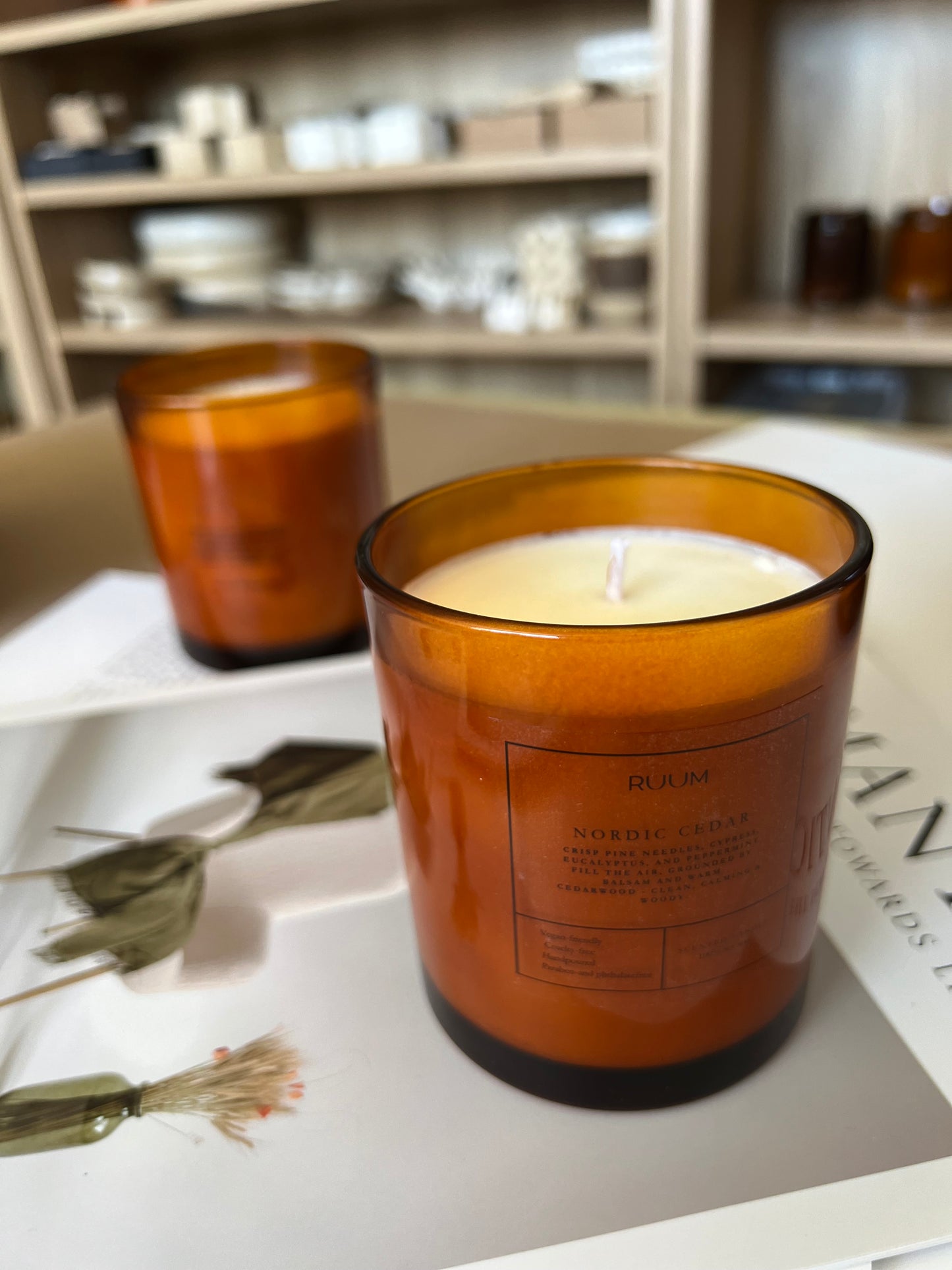Nordic Cedar sojavahast lõhnaküünal 225g