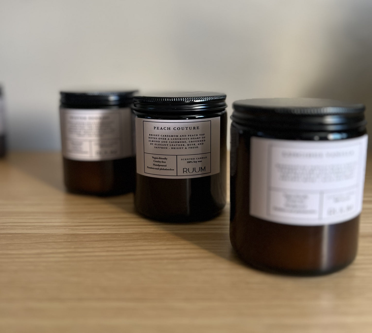 Peach Couture 200g Lõhnaküünal purgis