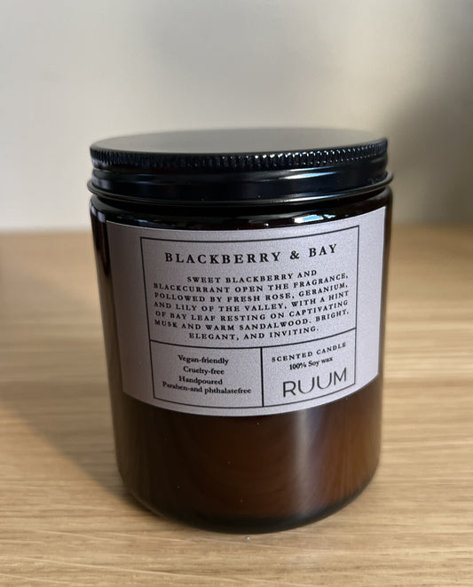 Handmade_Soy_Candle_Veganirendly_Crueltyfree_ruum