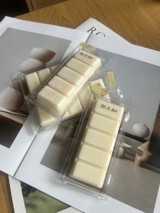 Sädelev Creamy Musk & Sandalwood aroomivahatahvel 55g