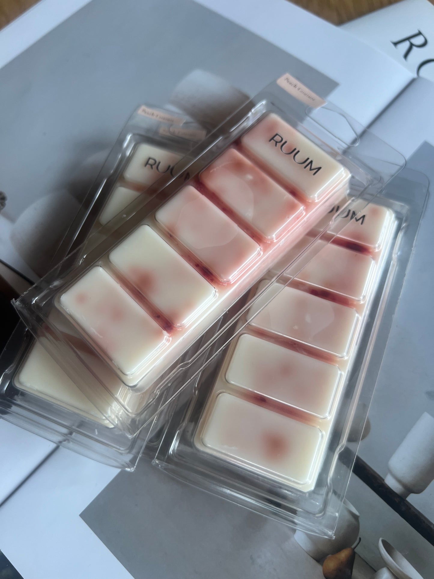 Sädelev Peach Couture aroomivahatahvel 55g