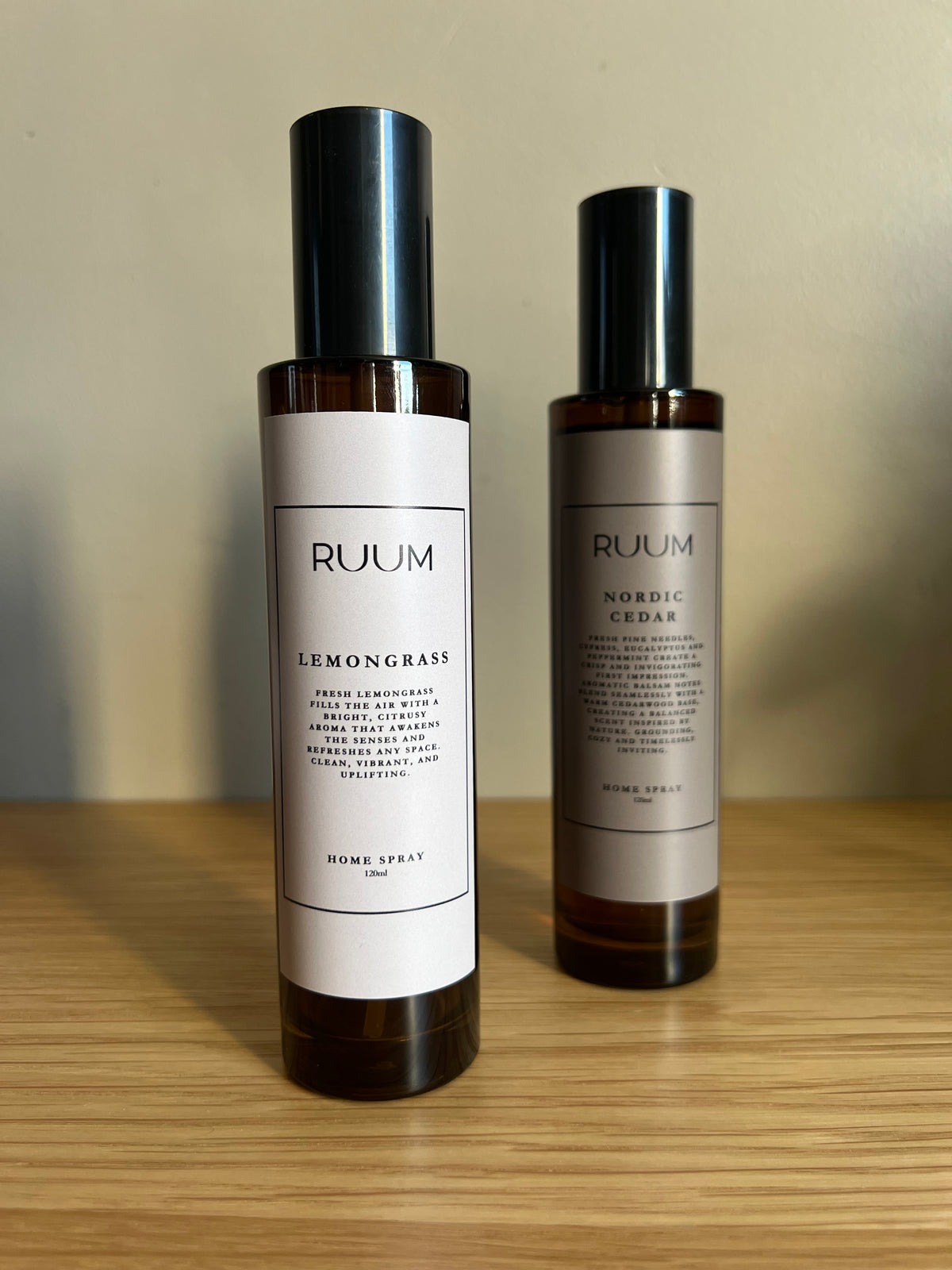 Käsitsi valatud nordic cedar ja sidrunhein koduspreid RUUM.