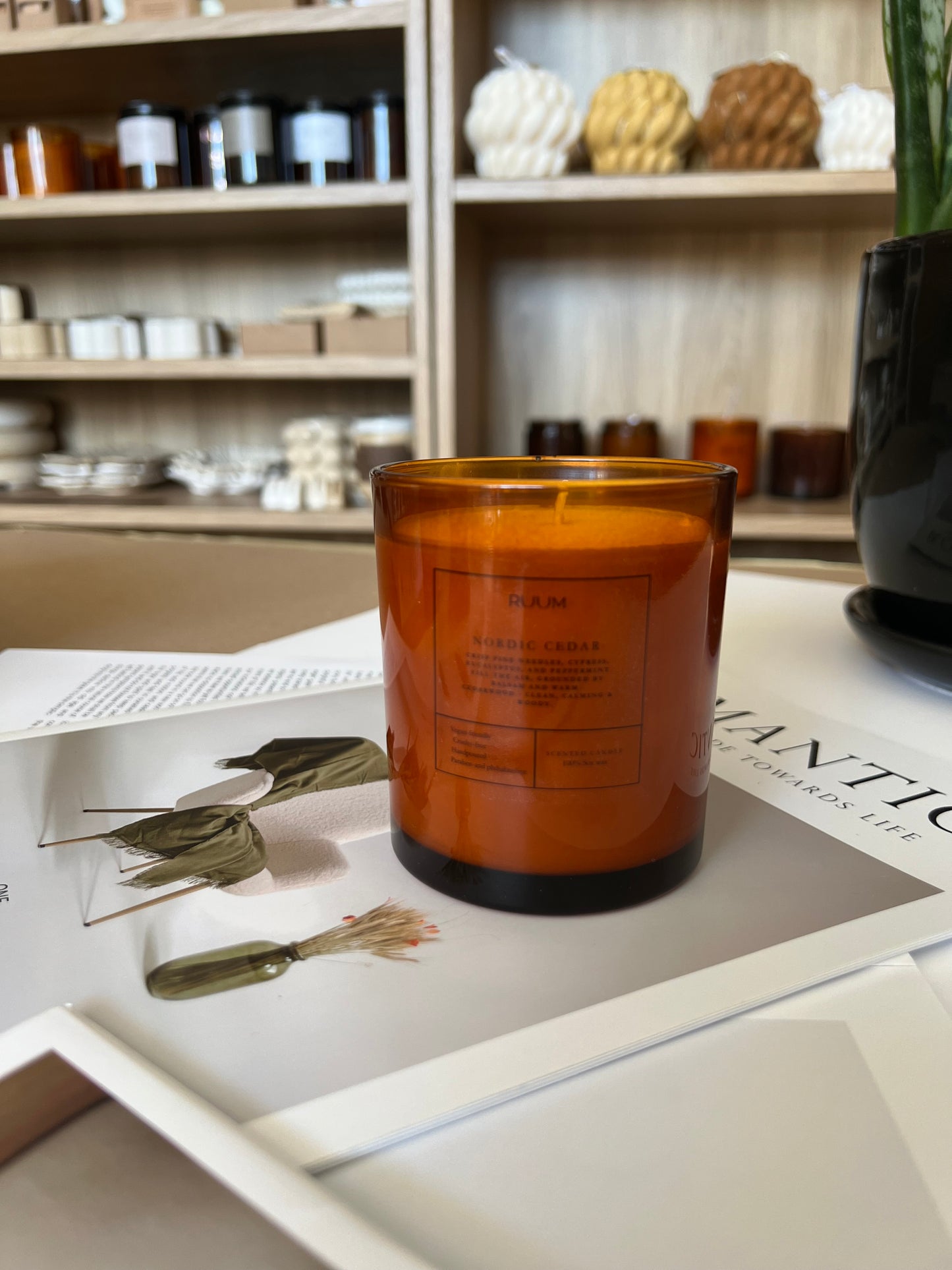 Handmade Soy Wax candle, crueltyfree , veganfrineldy, RUUM 